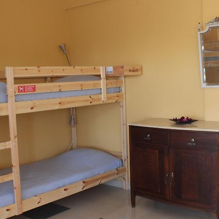 Ericeira Chill Hill Hostel & Private Rooms - Peach Garden Номер фото
