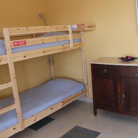 Ericeira Chill Hill Hostel & Private Rooms - Peach Garden Номер фото