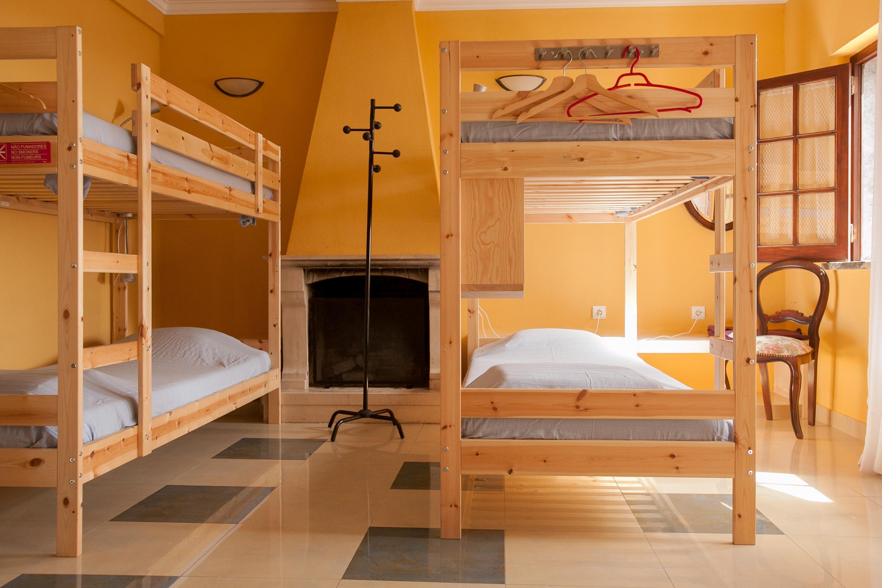 Ericeira Chill Hill Hostel & Private Rooms - Peach Garden Экстерьер фото