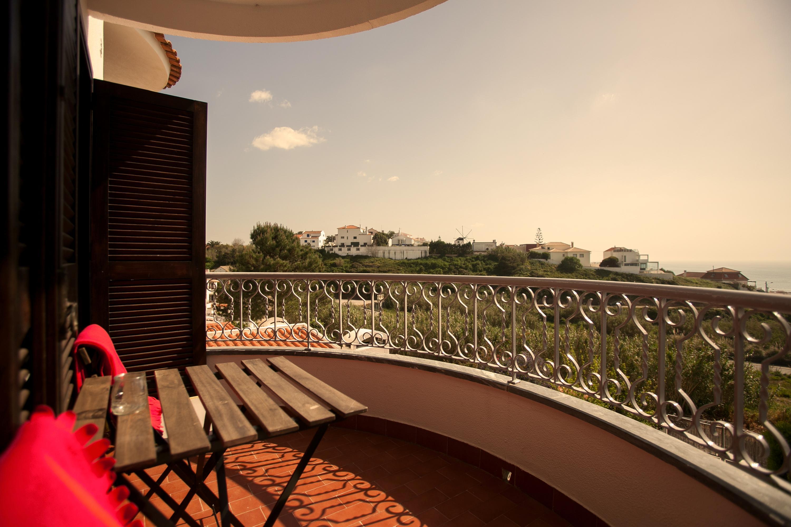 Ericeira Chill Hill Hostel & Private Rooms - Peach Garden Экстерьер фото