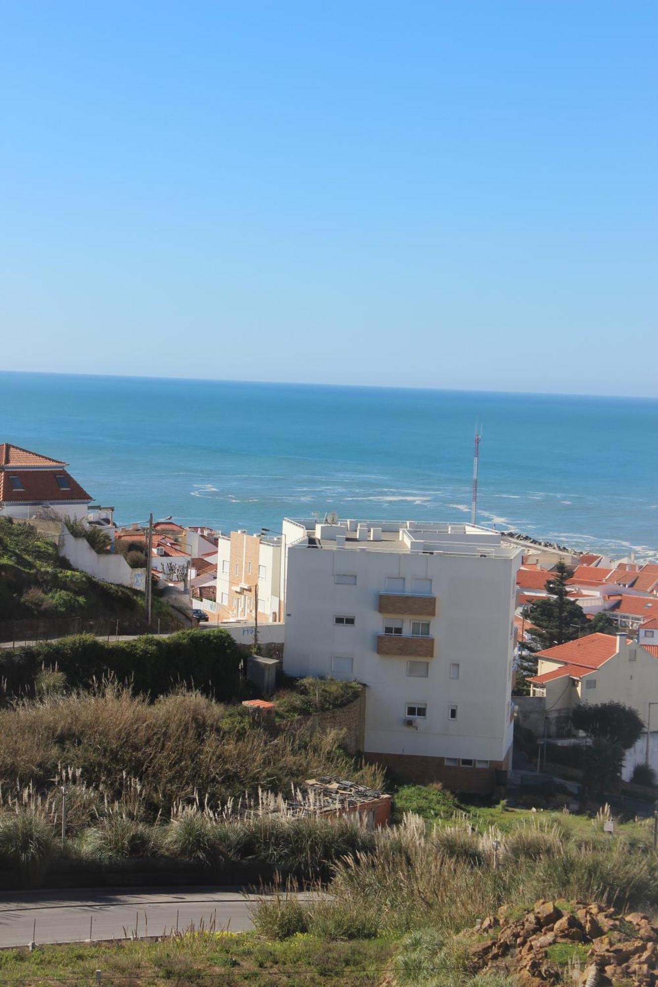 Ericeira Chill Hill Hostel & Private Rooms - Peach Garden Номер фото