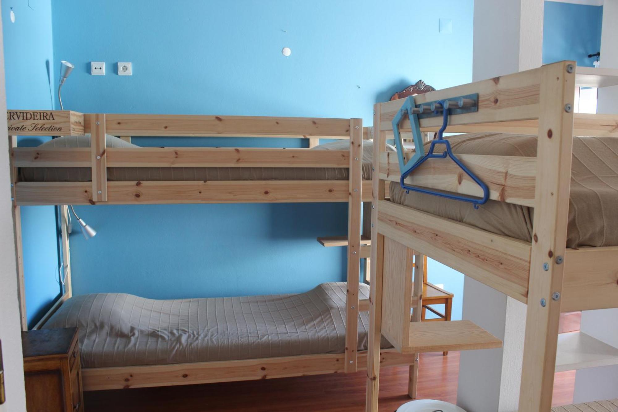 Ericeira Chill Hill Hostel & Private Rooms - Peach Garden Номер фото