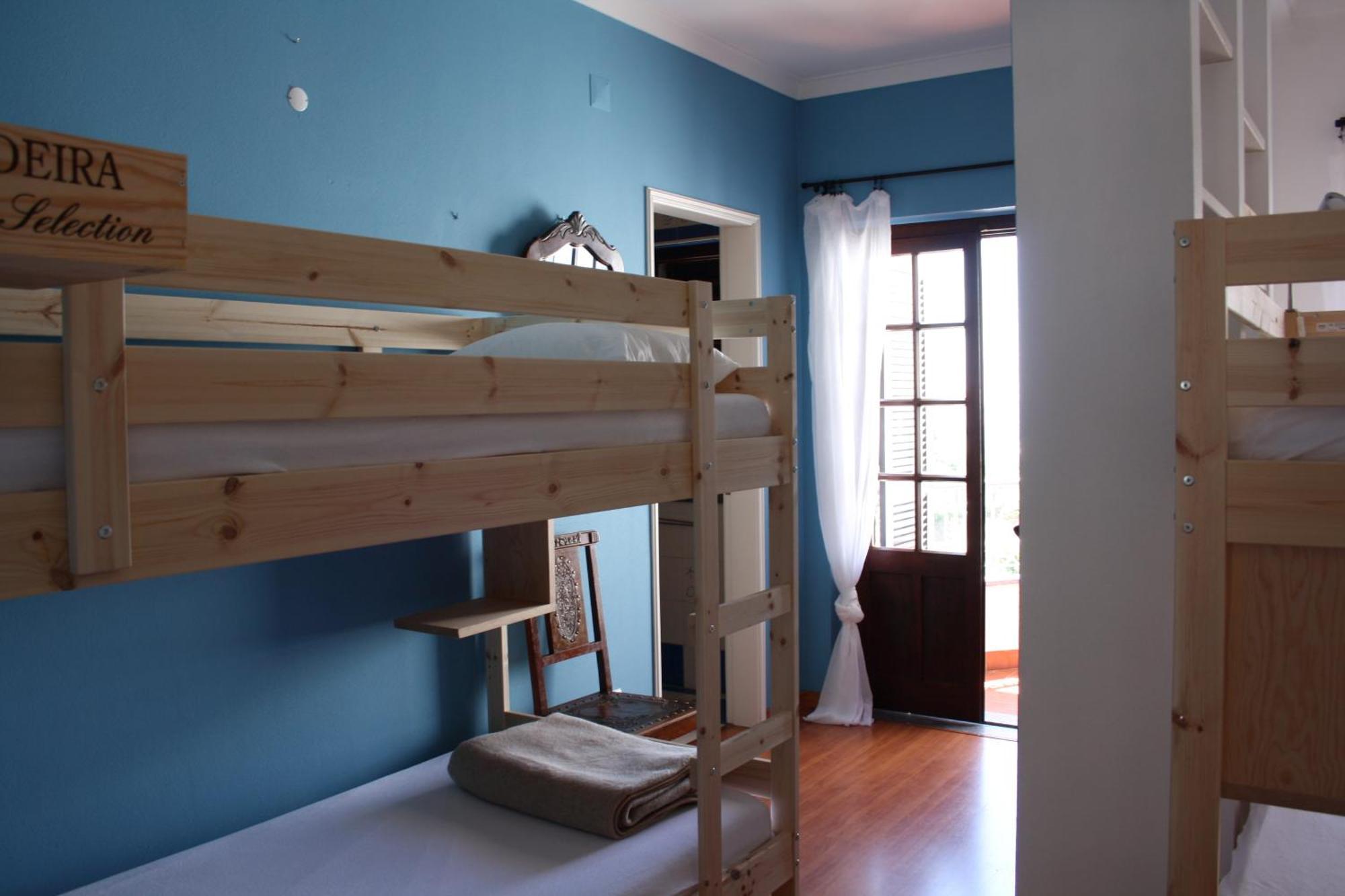 Ericeira Chill Hill Hostel & Private Rooms - Peach Garden Номер фото