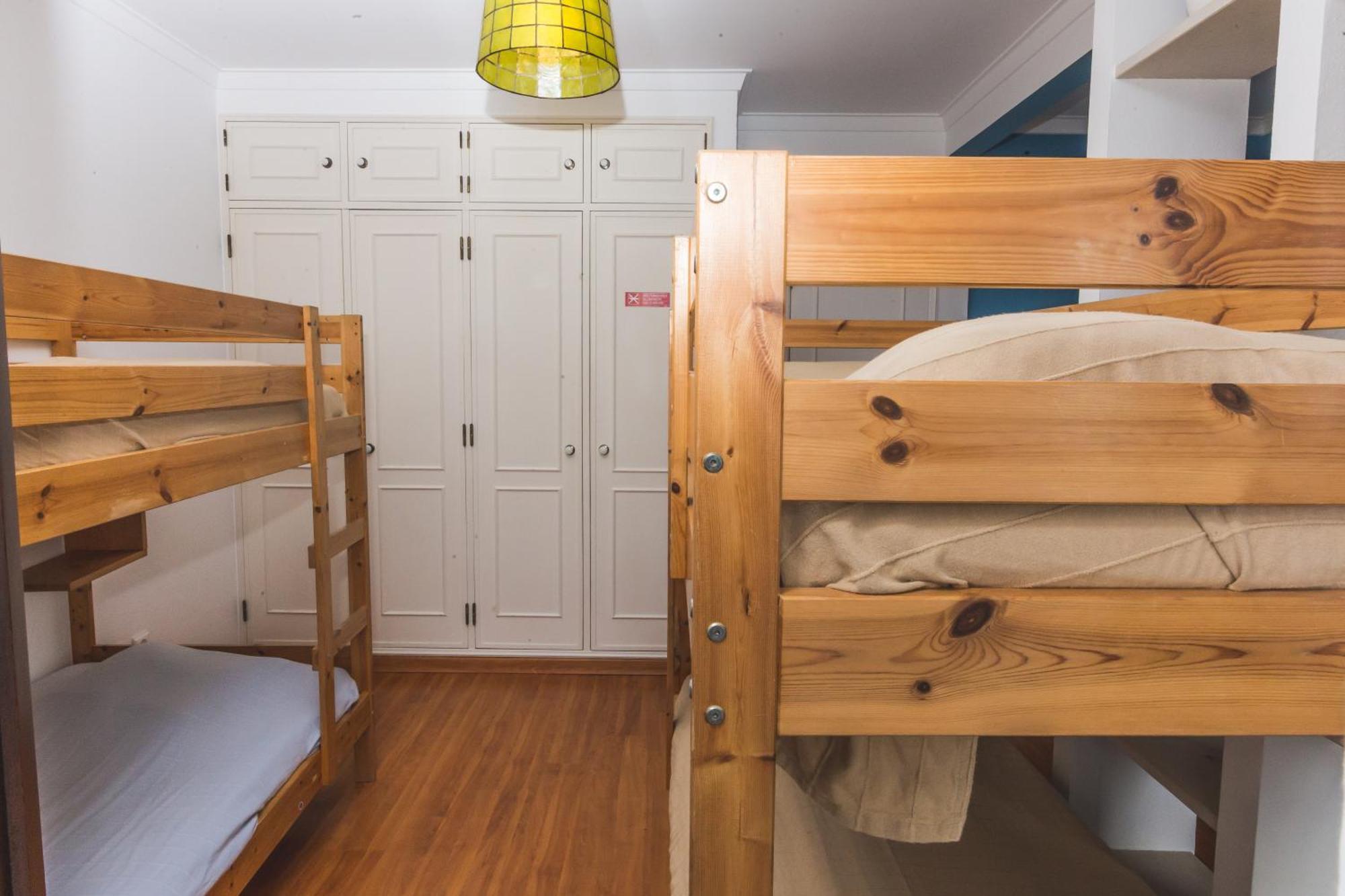 Ericeira Chill Hill Hostel & Private Rooms - Peach Garden Номер фото