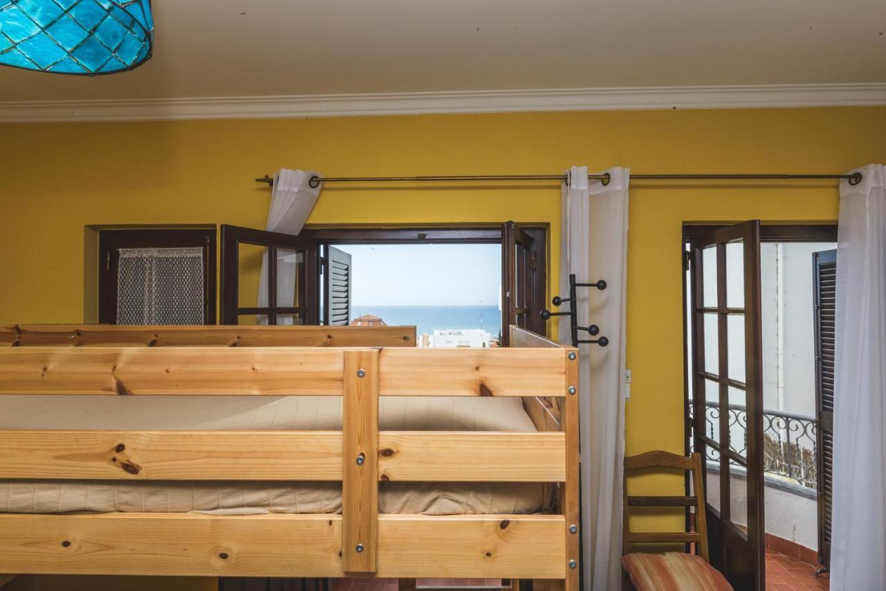Ericeira Chill Hill Hostel & Private Rooms - Peach Garden Экстерьер фото