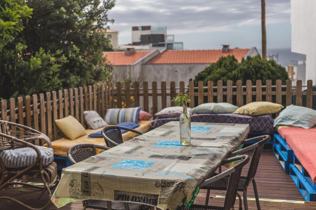Ericeira Chill Hill Hostel & Private Rooms - Peach Garden Экстерьер фото