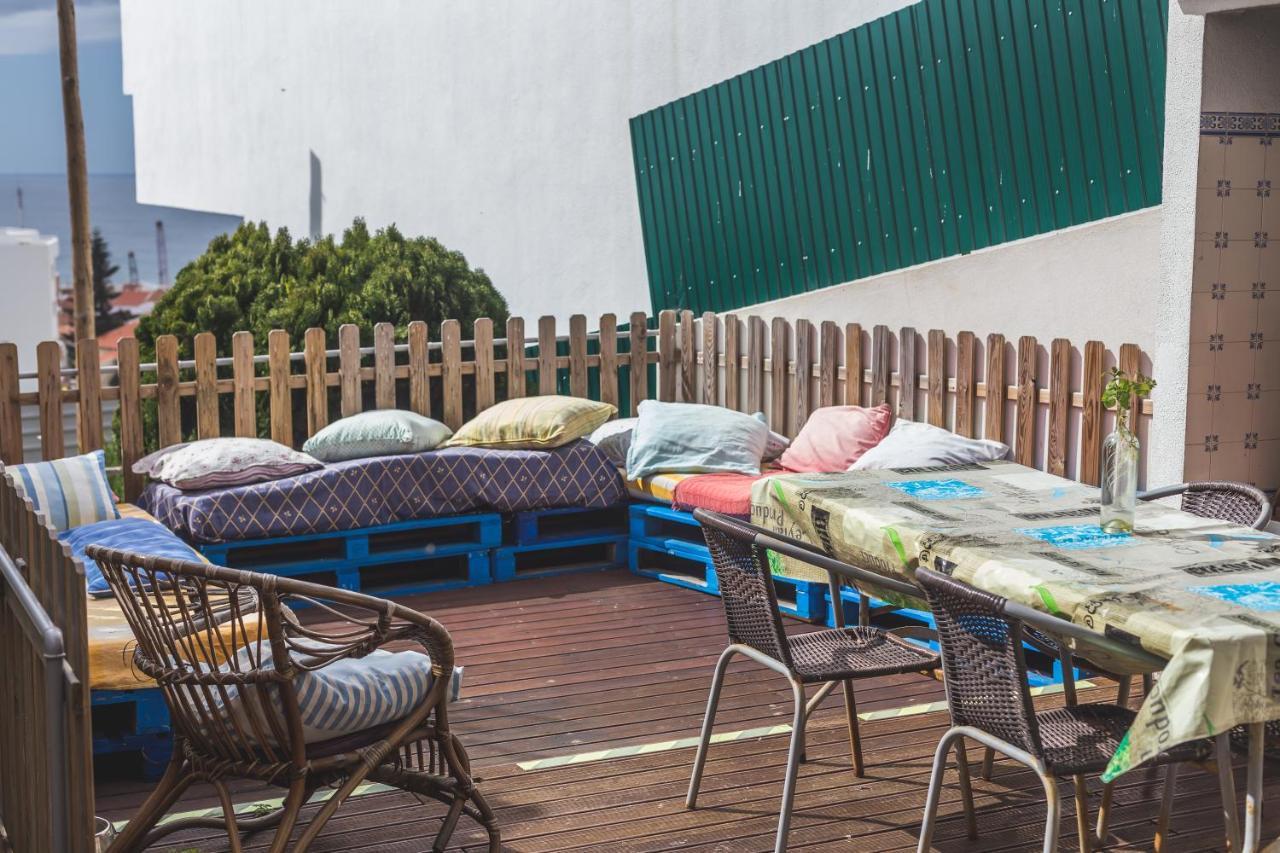 Ericeira Chill Hill Hostel & Private Rooms - Peach Garden Экстерьер фото