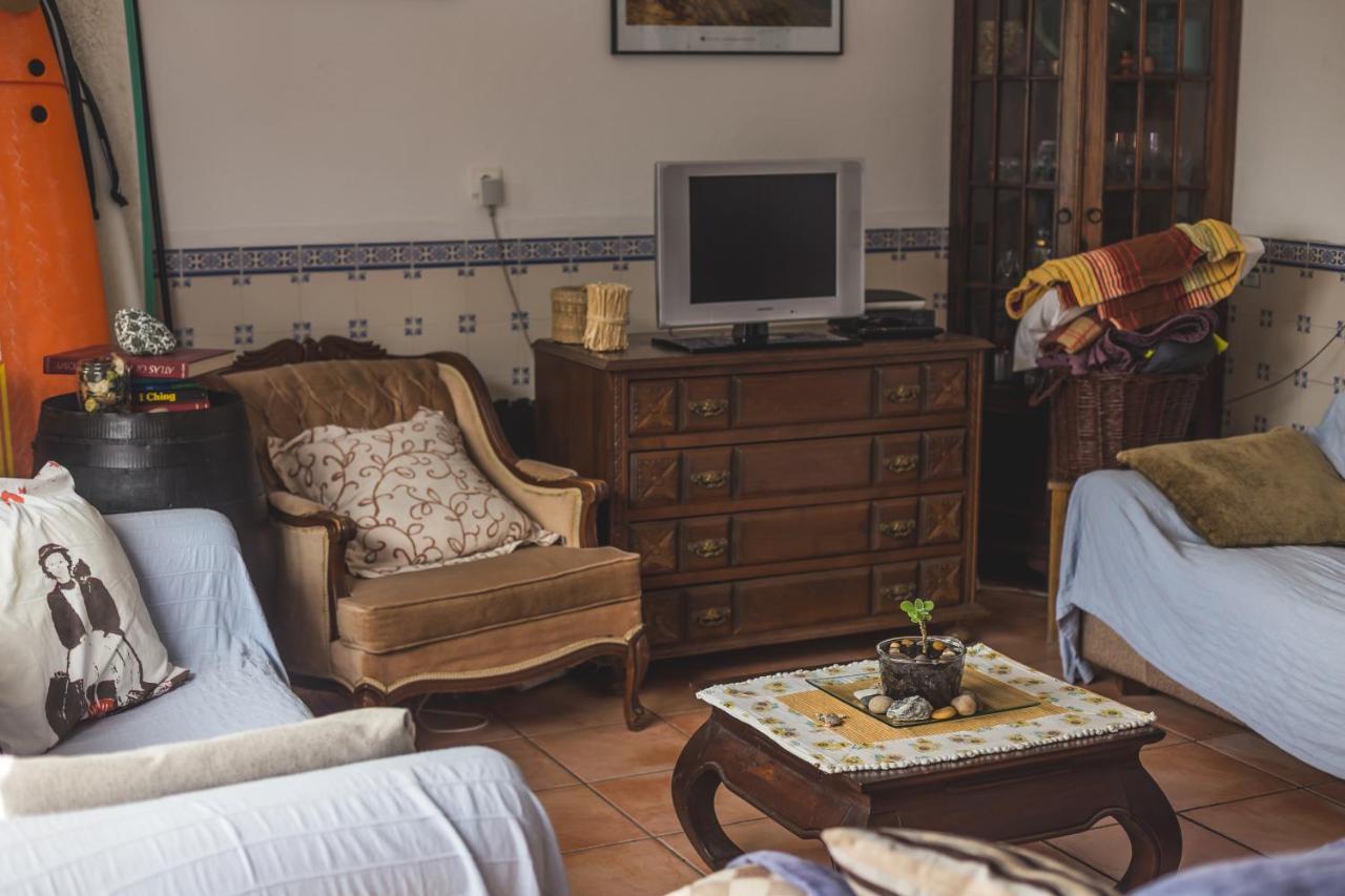 Ericeira Chill Hill Hostel & Private Rooms - Peach Garden Экстерьер фото